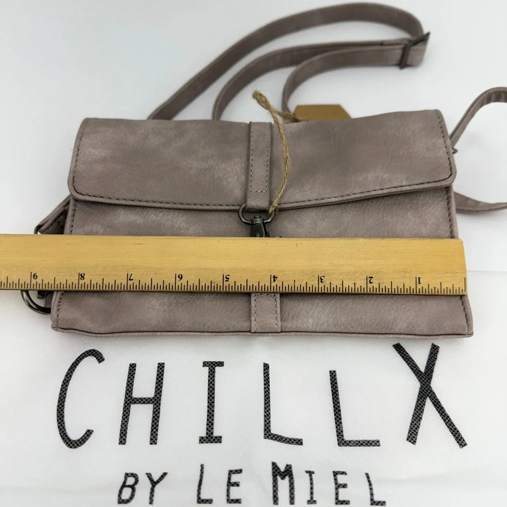 CHILLX by Le Miel Taupe Faux‎ Leather Crossbody Clutch New with Tags - Picture 4 of 6